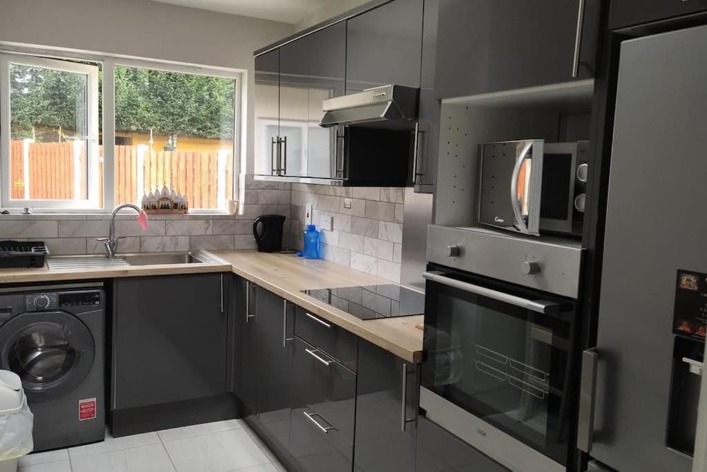 Studio With Private Kitchen Dublin Bagian luar foto